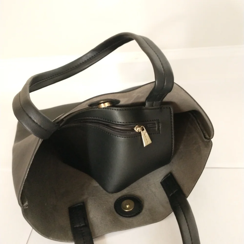 MINISOL Faux-Leather Black Tote Bag - Picture 6 of 6